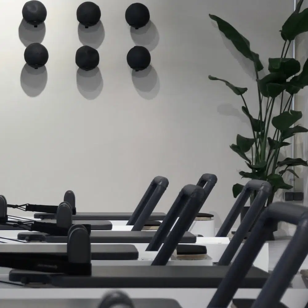 Aus einem Laden in Stuttgart wird der JUST social health club – ein Studio für Reformer Pilates.
